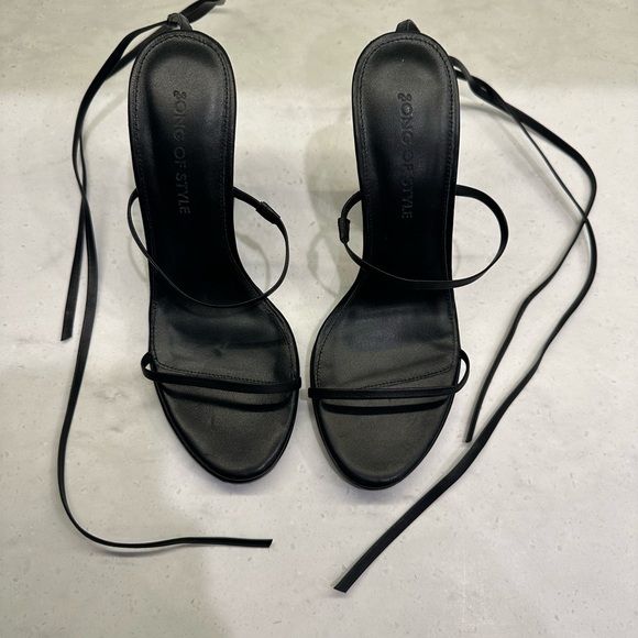 *NEW* Song of Style Penelope Heel 8.5 - Picture 6 of 7